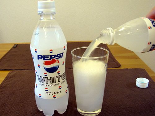 pepsi%20white%20pour.jpg