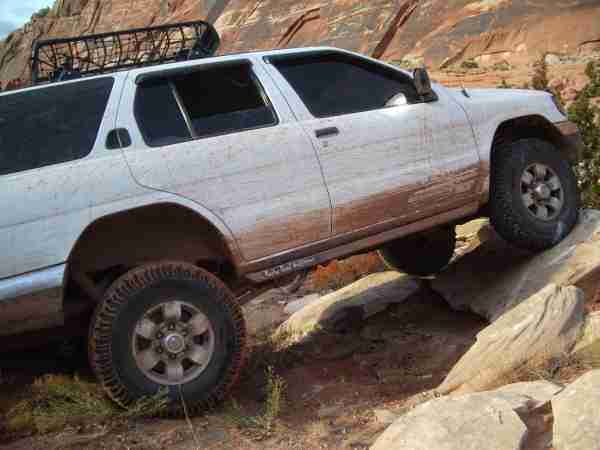 98pathfinder_rockrail_5.jpg